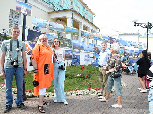 «Яркий мир 2024» фото Эдуарда Шадрова